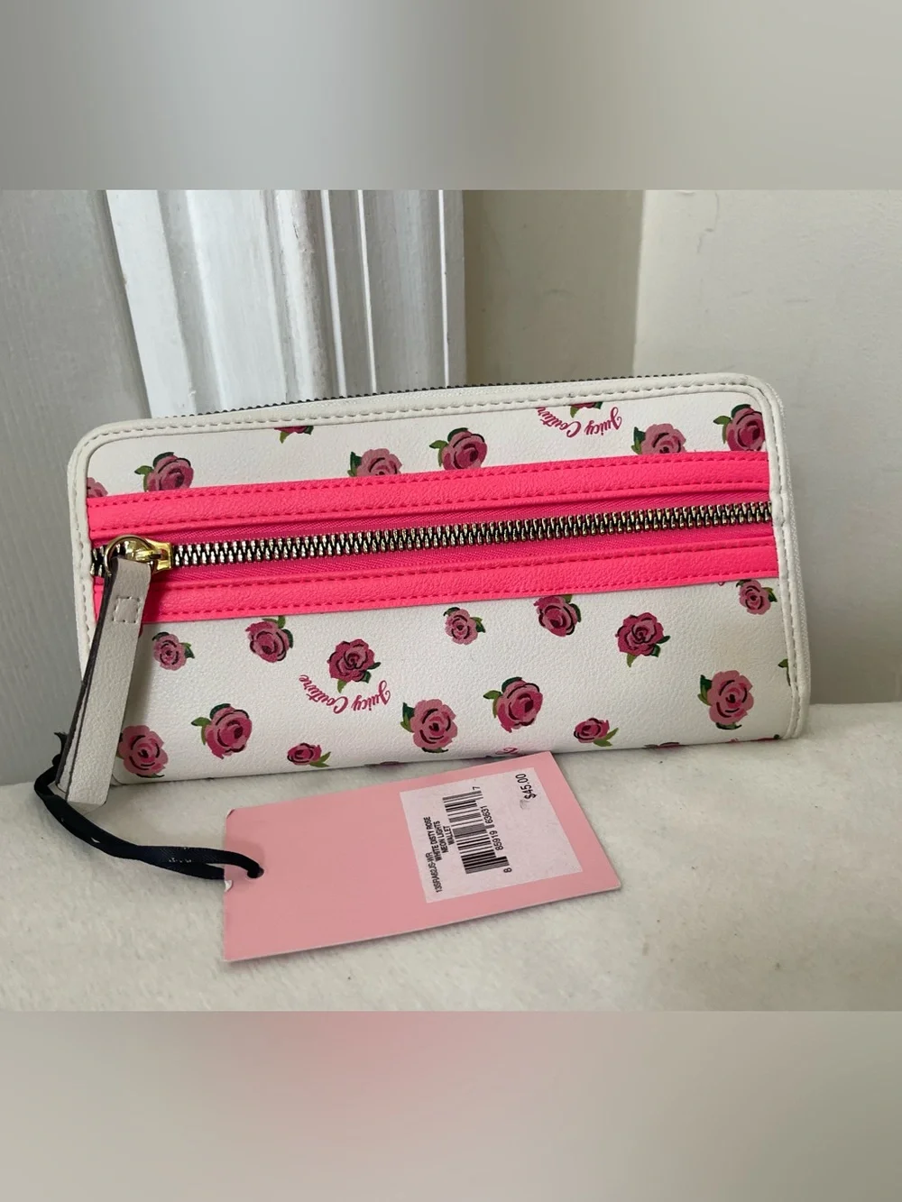 Juicy Couture White Floral Zip Wallet
